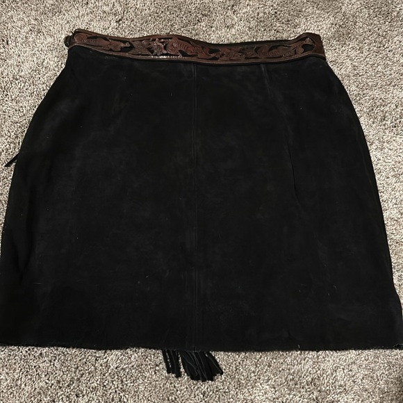 Kobler suede XL sz 12 skirt with fringe - Picture 2 of 7
